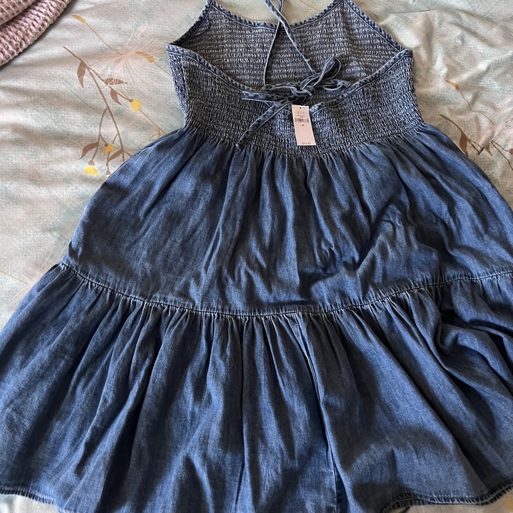 Cute denim dress with pockets